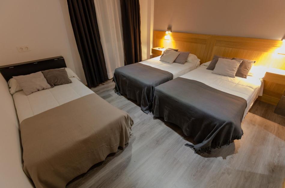 Hostal Libertad Gijón Pokoj fotografie